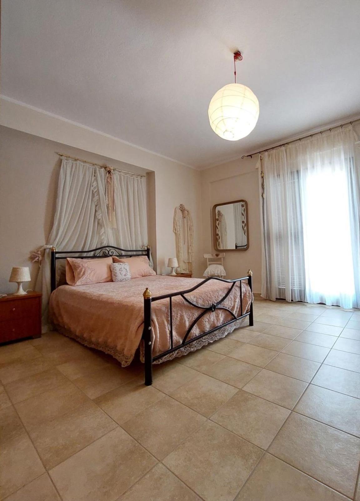 Antique Apartment Afytos Eksteriør billede