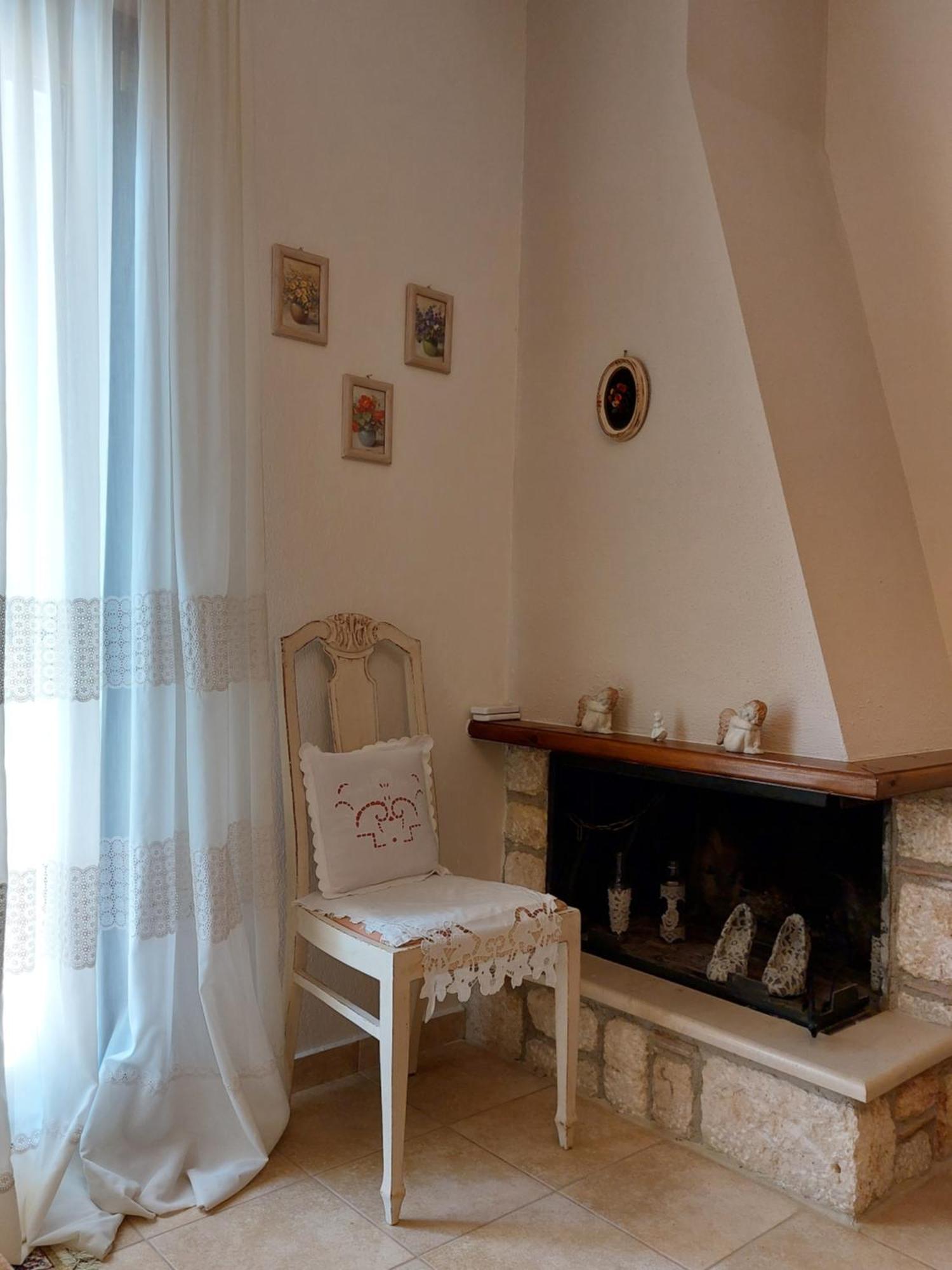 Antique Apartment Afytos Eksteriør billede