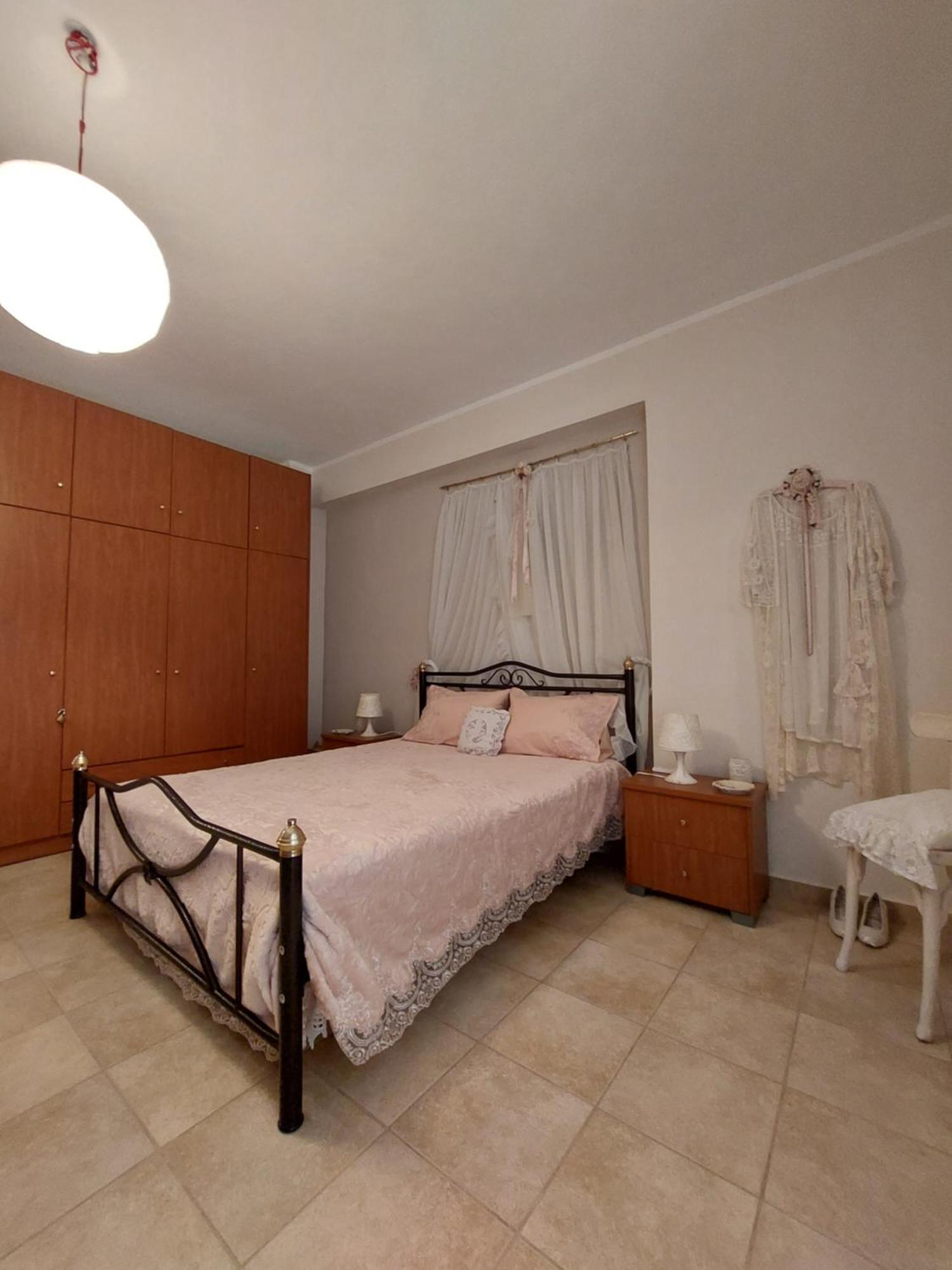 Antique Apartment Afytos Eksteriør billede